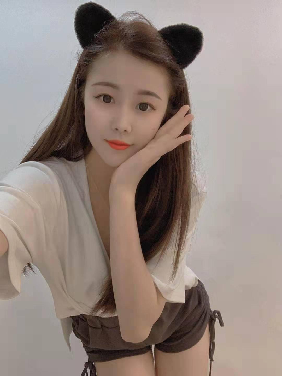 新茶小姐姐个人兼职