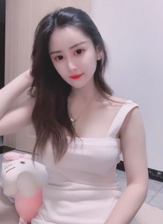 分享一个刚下海的小妹妹，粉嫩配合体验感十足值了