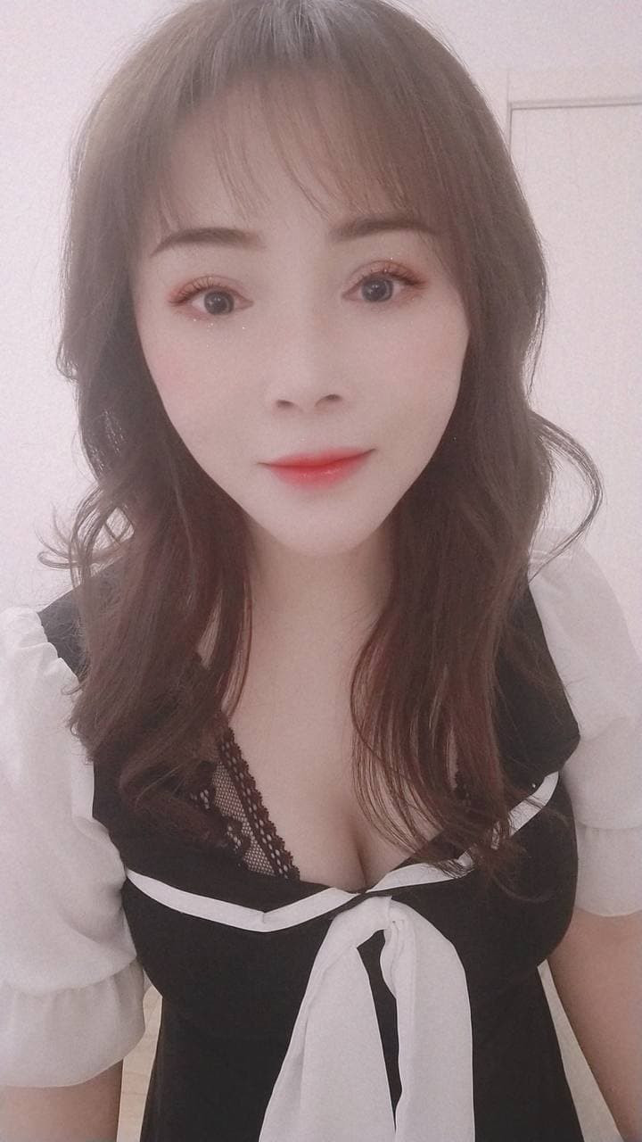 刚来的轻熟小姐姐